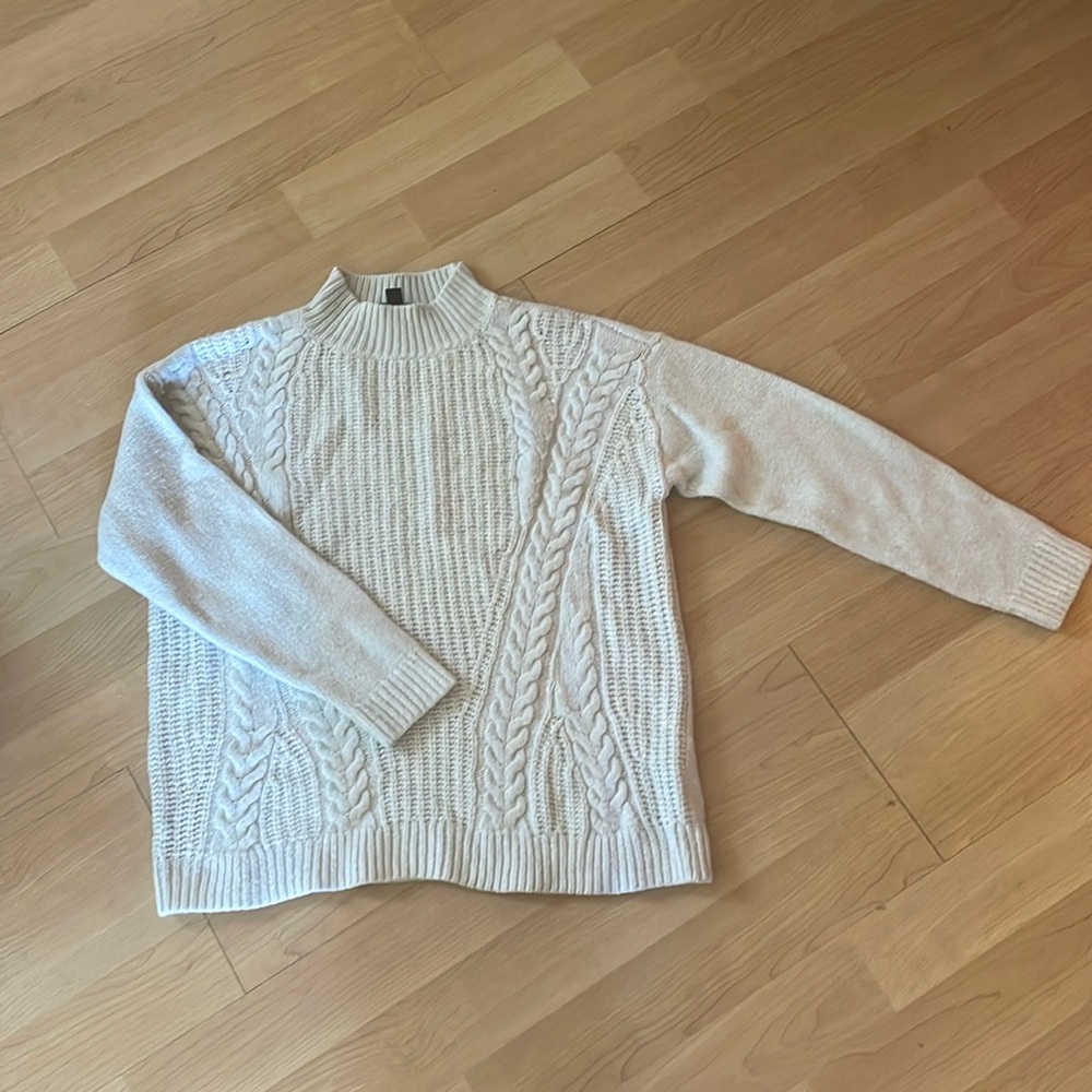 Vera Wang White Sweater